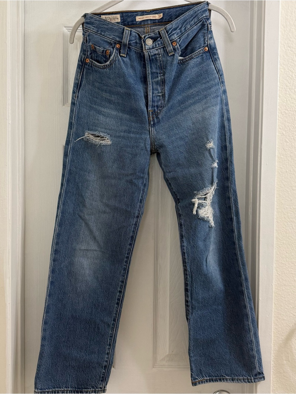 Levi’s Premium Ribcage Straight Ankle